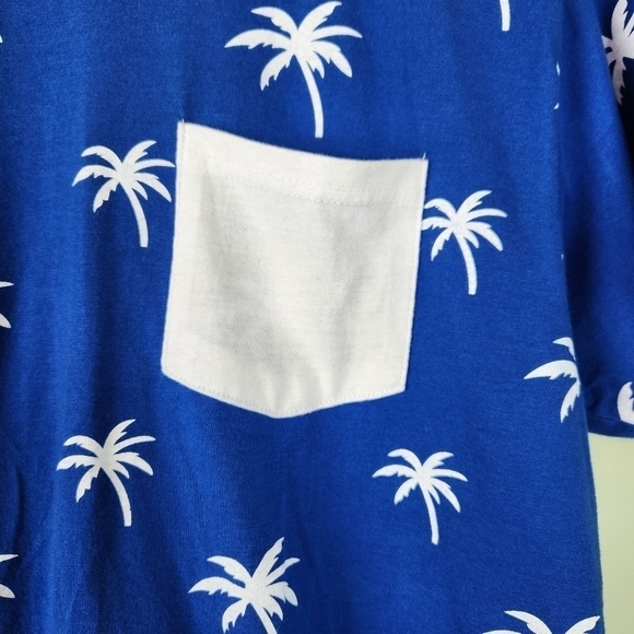 Galaxy by Harvic Graphic Shirt - Picture 3 of 6